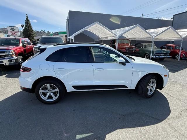 2017 Porsche Macan Macan
