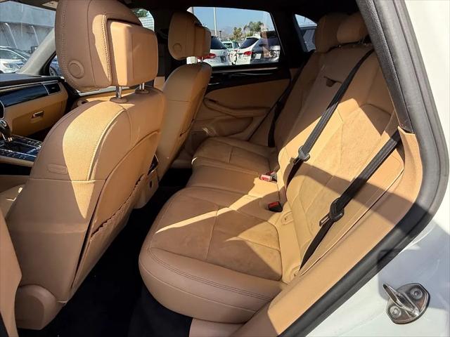 2017 Porsche Macan Macan