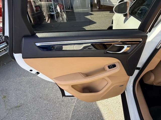 2017 Porsche Macan Macan