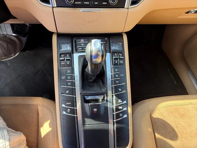 2017 Porsche Macan Macan