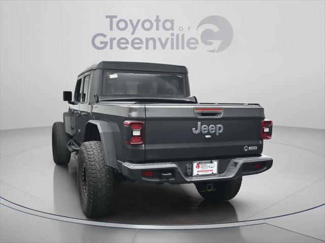2021 Jeep Gladiator Overland