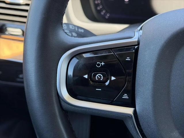 2024 Volvo XC90 Recharge T8 Plus Bright Theme 7-Seater