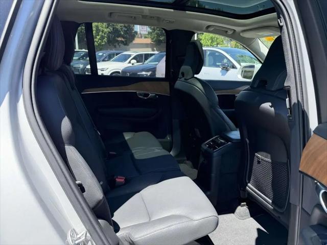2024 Volvo XC90 Recharge T8 Plus Bright Theme 7-Seater