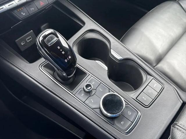 2023 Cadillac XT4 AWD Premium Luxury