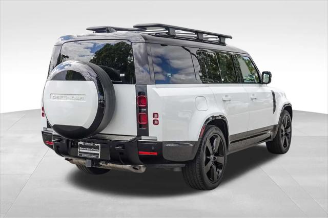 2024 Land Rover Defender 130 P400 X-Dynamic SE