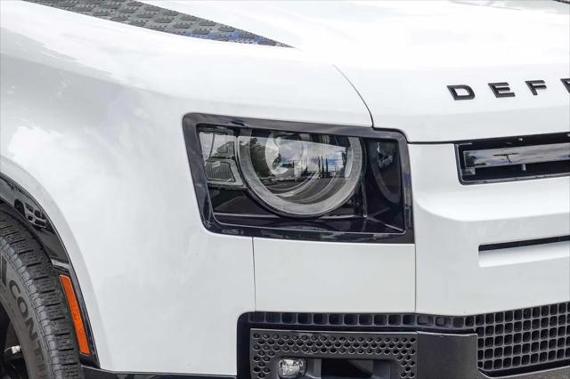 2024 Land Rover Defender 130 P400 X-Dynamic SE
