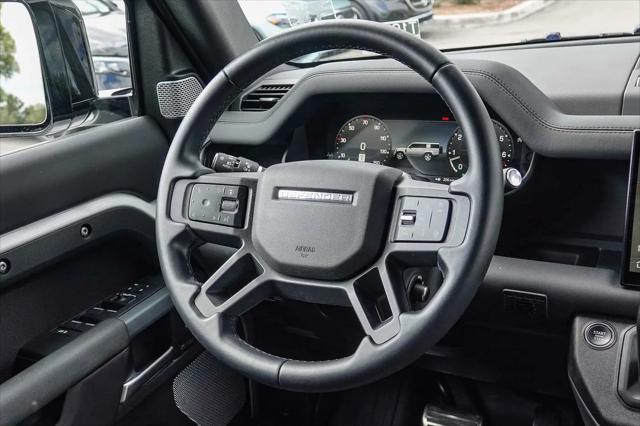 2024 Land Rover Defender 130 P400 X-Dynamic SE