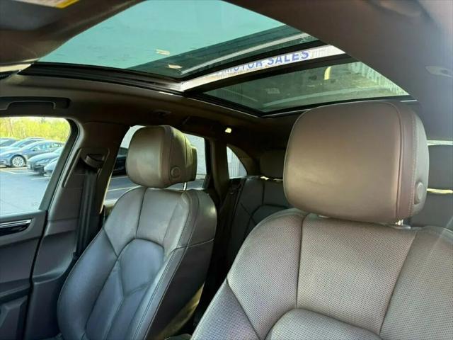 2017 Porsche Macan Macan