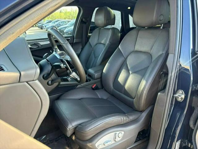 2017 Porsche Macan Macan