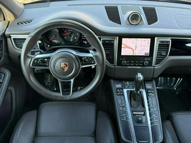 2017 Porsche Macan Macan