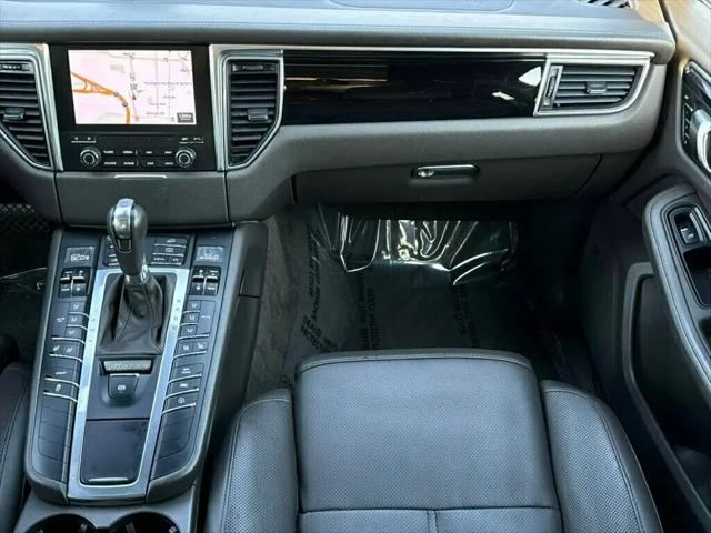 2017 Porsche Macan Macan