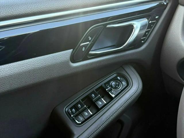 2017 Porsche Macan Macan