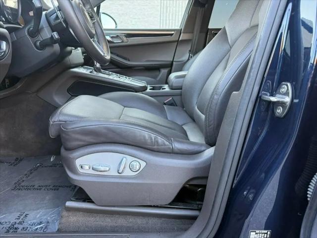 2017 Porsche Macan Macan