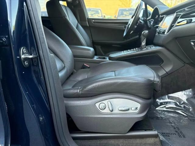 2017 Porsche Macan Macan