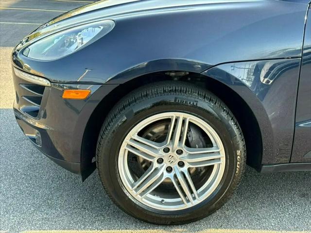2017 Porsche Macan Macan