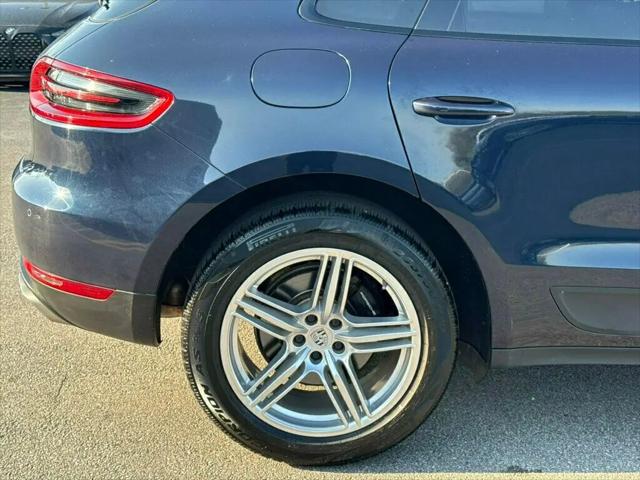 2017 Porsche Macan Macan