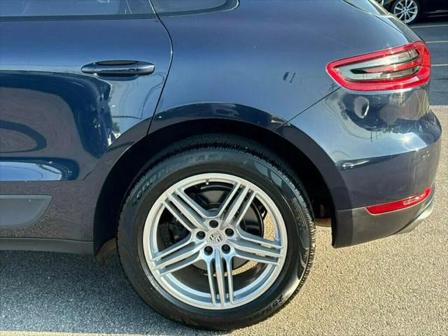2017 Porsche Macan Macan