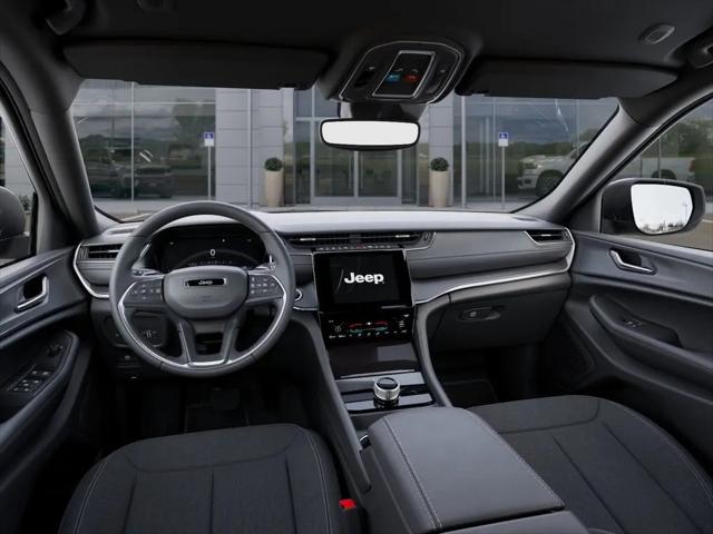 2026 Jeep Grand Cherokee L Laredo 4x4