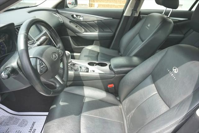 2014 INFINITI Q50 Standard