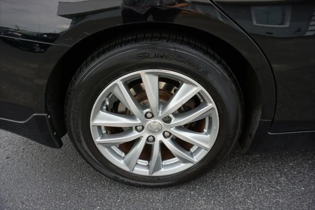 2014 INFINITI Q50 Standard