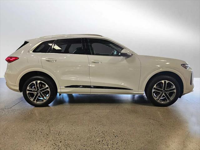 2025 Audi Q5 Premium TFSI quattro S tronic