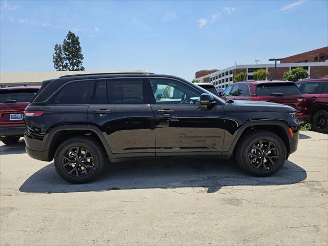 2026 Jeep Grand Cherokee Altitude 4x2