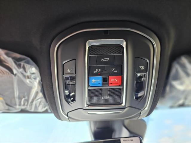 2026 Jeep Grand Cherokee Altitude 4x2