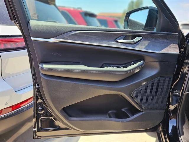 2026 Jeep Grand Cherokee Altitude 4x2