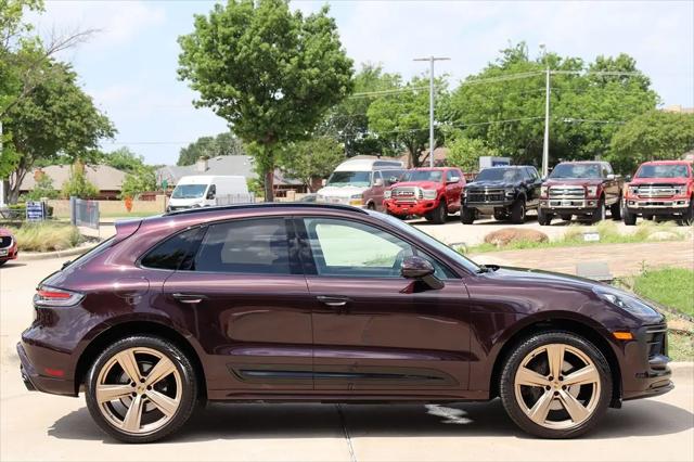 2023 Porsche Macan T