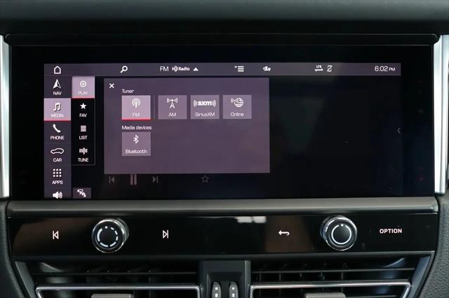 2023 Porsche Macan T