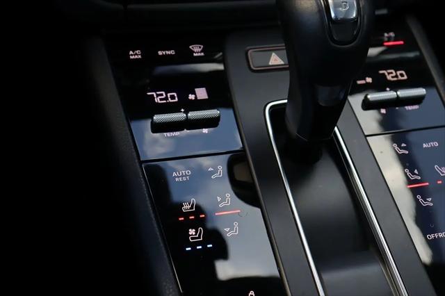 2023 Porsche Macan T