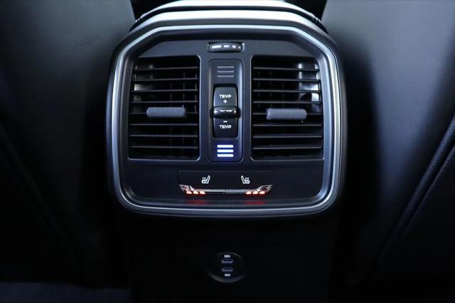 2023 Porsche Macan T