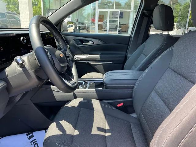 2024 Chevrolet Traverse FWD LT