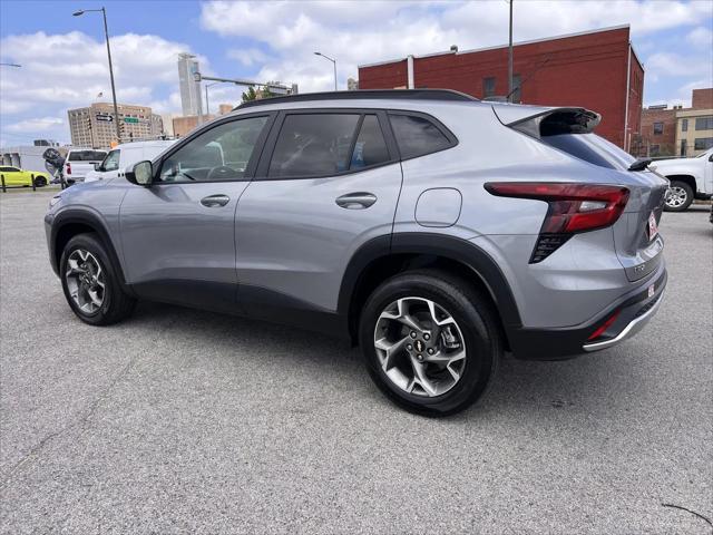 2025 Chevrolet Trax FWD LT