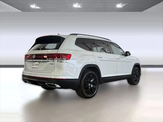 2026 Volkswagen Atlas SE with Technology
