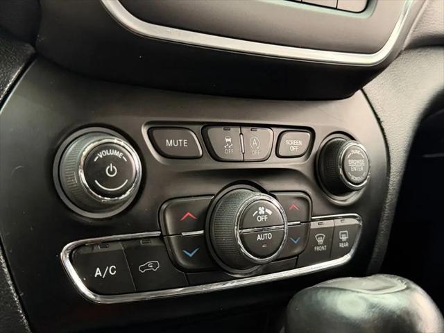 2023 Jeep Cherokee Altitude Lux 4x4