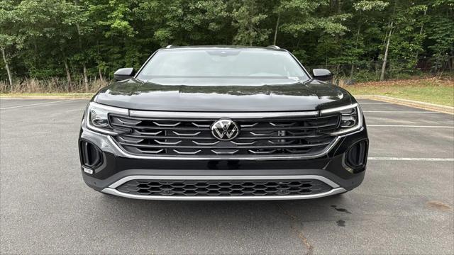 2026 Volkswagen Atlas Cross Sport SE with Technology