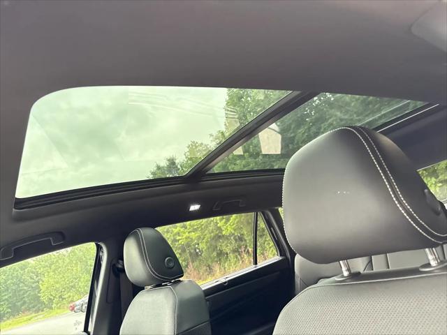 2026 Volkswagen Atlas Cross Sport SE with Technology