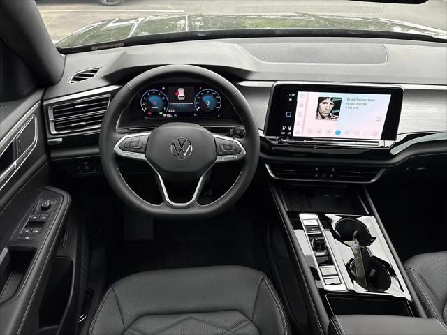 2026 Volkswagen Atlas Cross Sport SE with Technology