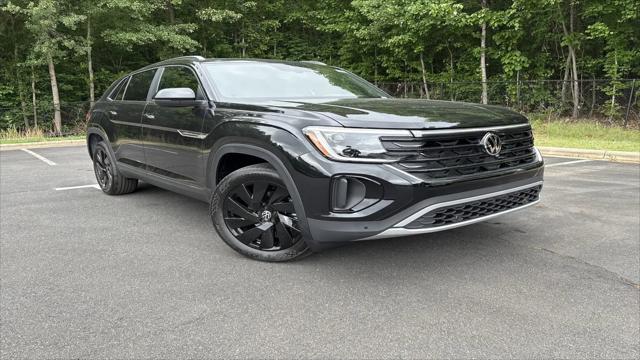 2026 Volkswagen Atlas Cross Sport SE with Technology