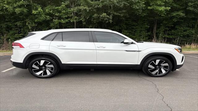 2026 Volkswagen Atlas Cross Sport SE with Technology
