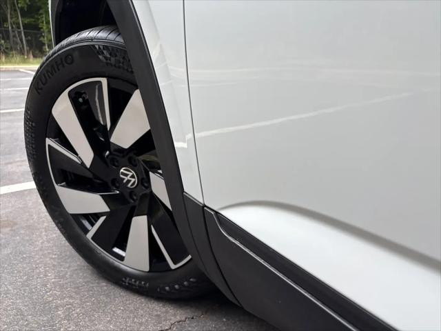 2026 Volkswagen Atlas Cross Sport SE with Technology