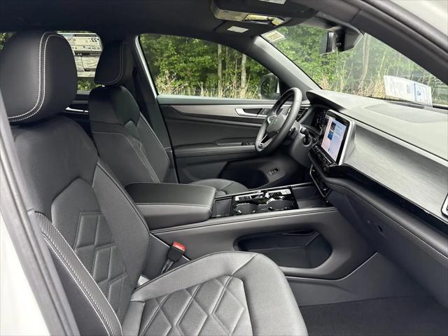2026 Volkswagen Atlas Cross Sport SE with Technology