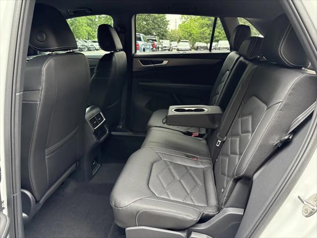 2026 Volkswagen Atlas Cross Sport SE with Technology
