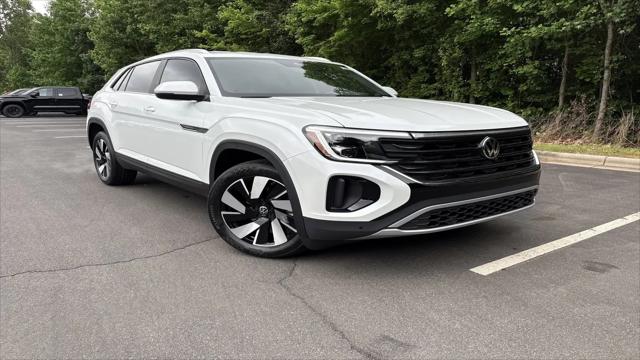 2026 Volkswagen Atlas Cross Sport SE with Technology
