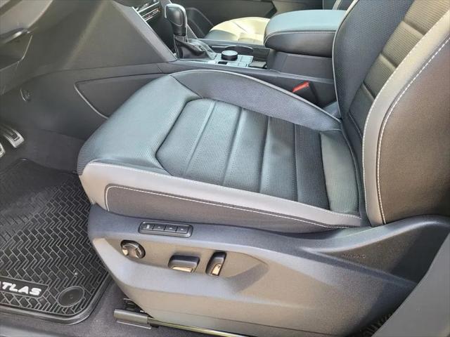 2023 Volkswagen Atlas 3.6L V6 SEL Premium R-Line