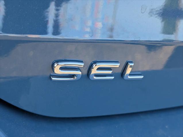 2026 Volkswagen Taos SEL