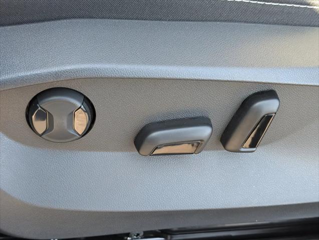 2026 Volkswagen Taos SEL