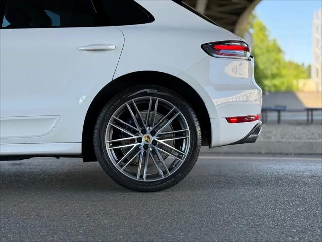 2021 Porsche Macan Turbo