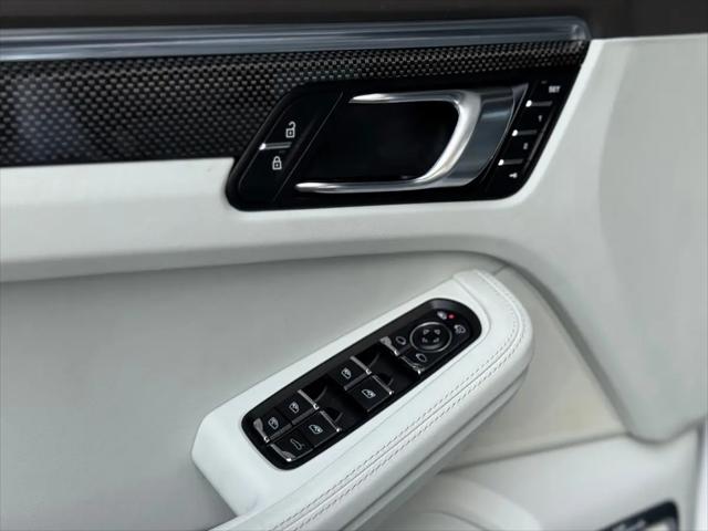 2021 Porsche Macan Turbo
